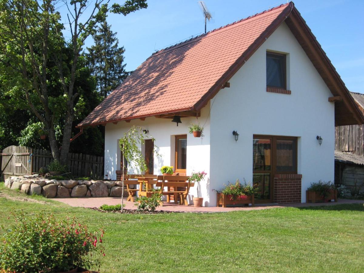 Domek Czerwony Kapturek Villa Plocice Ngoại thất bức ảnh