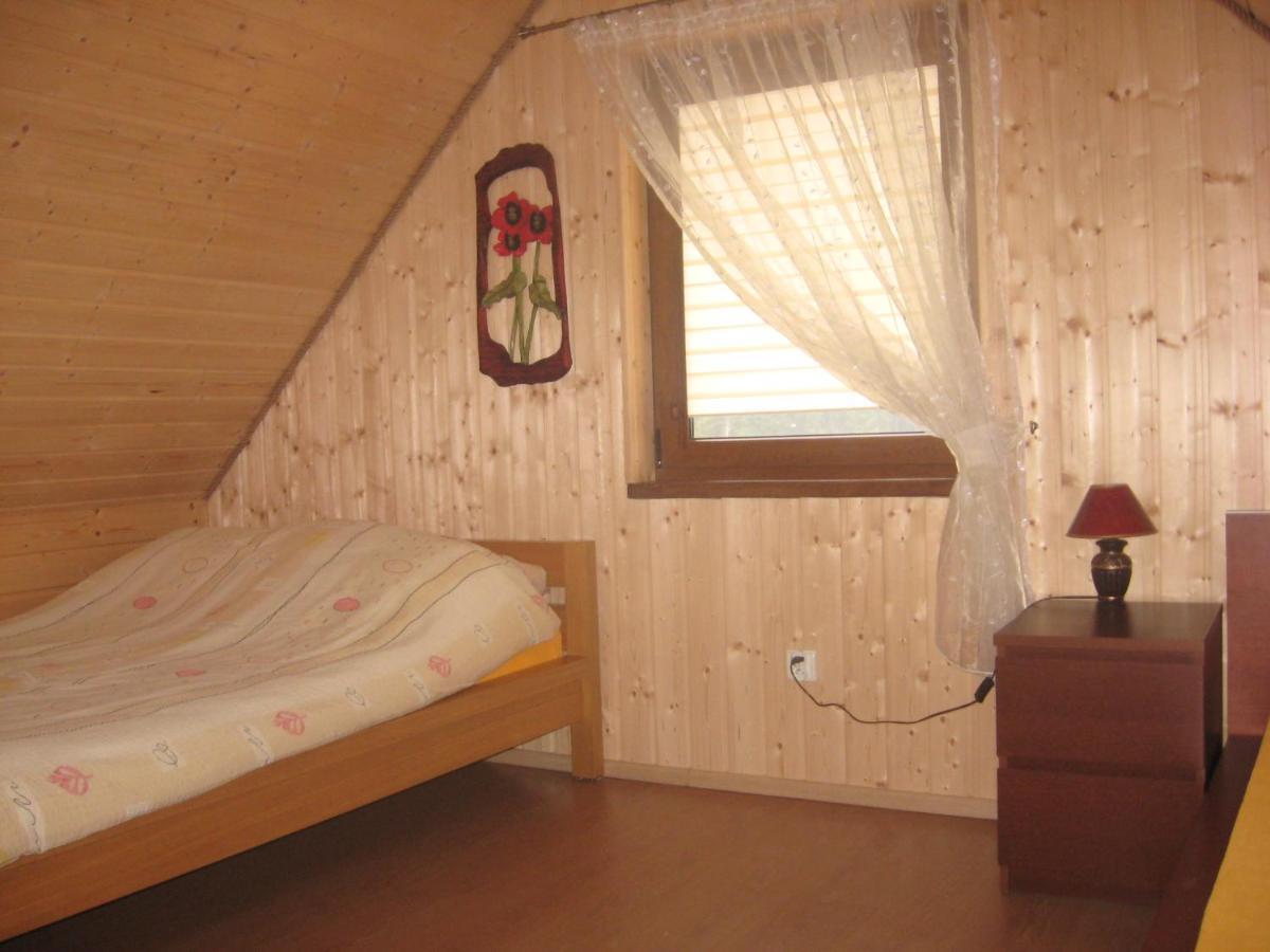 Domek Czerwony Kapturek Villa Plocice Ngoại thất bức ảnh